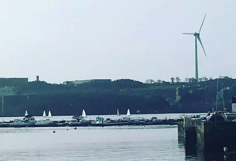 ペンション The Bosun