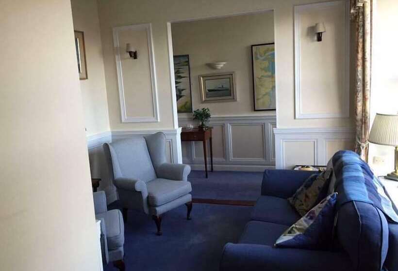 بنسيون The Bosun