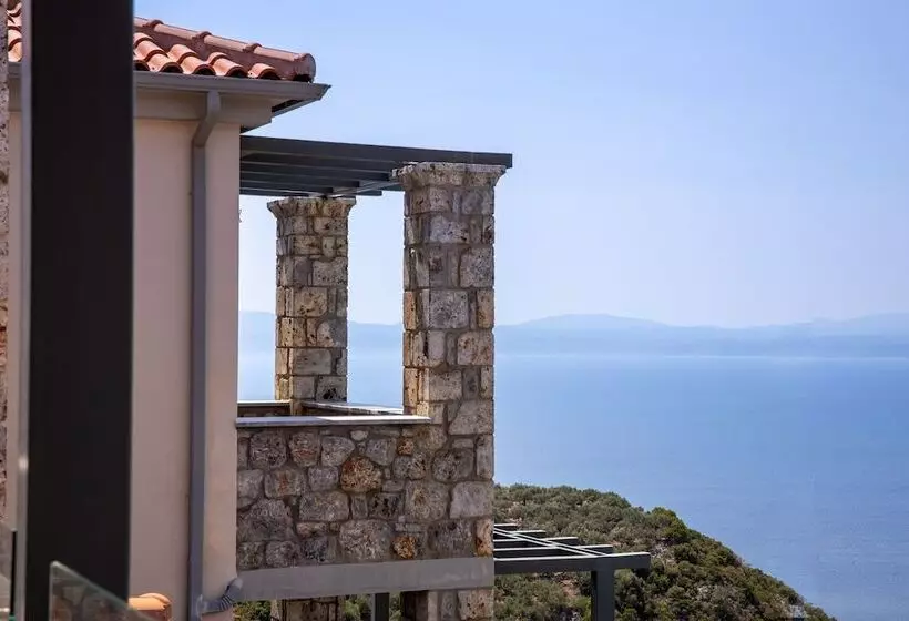 Searocks Exclusive Villas Resort