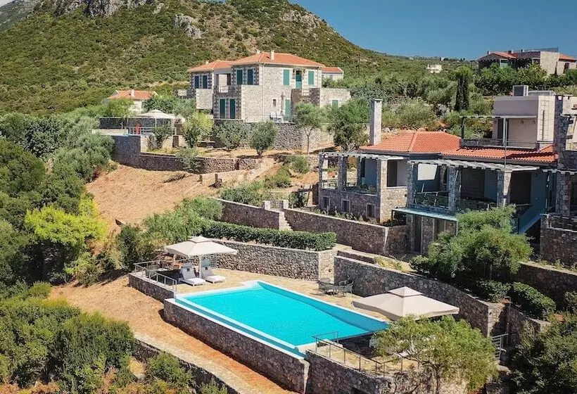 Searocks Exclusive Villas Resort