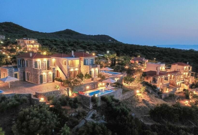 Searocks Exclusive Villas Resort