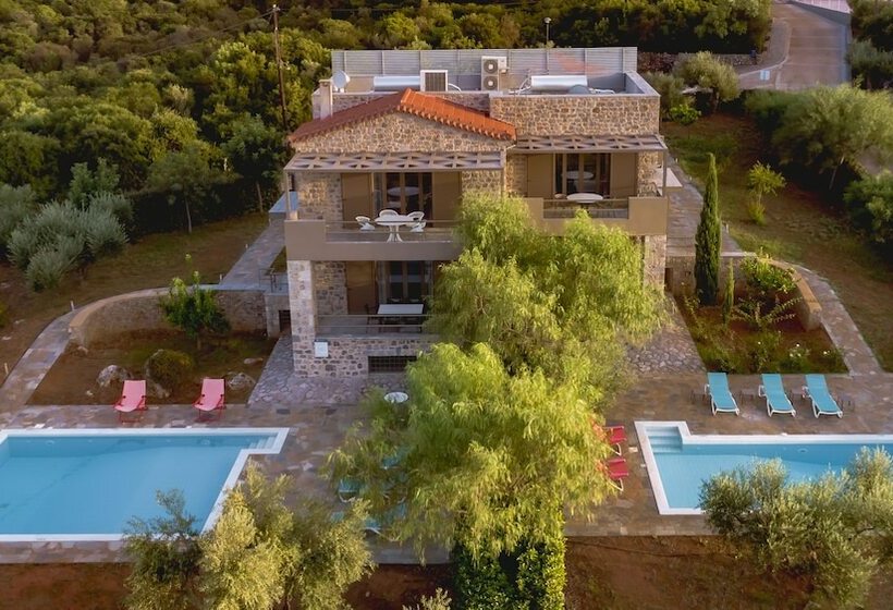 Searocks Exclusive Villas Resort