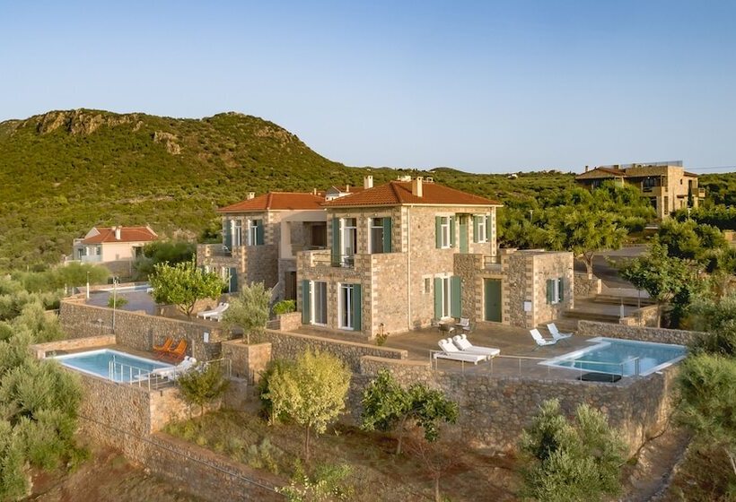 Searocks Exclusive Villas Resort