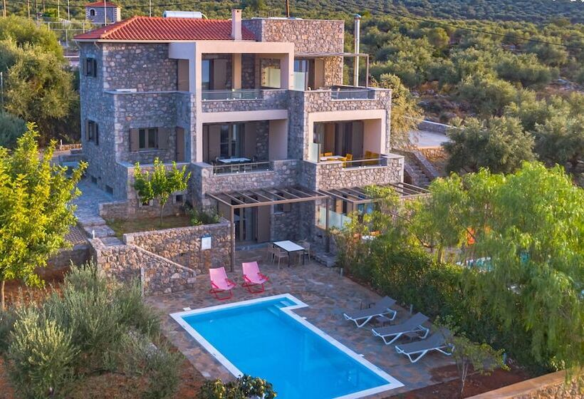 Searocks Exclusive Villas Resort