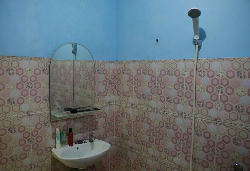 הוסטל Suparman Homestay