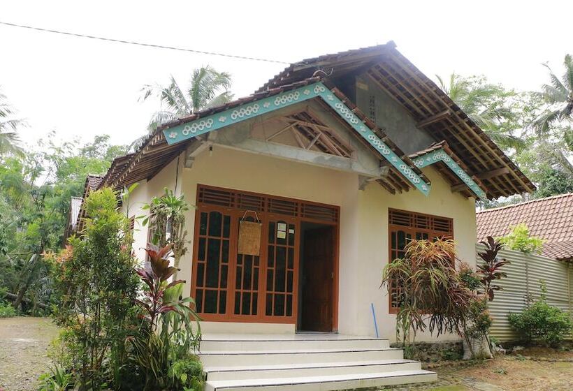 הוסטל Suparman Homestay