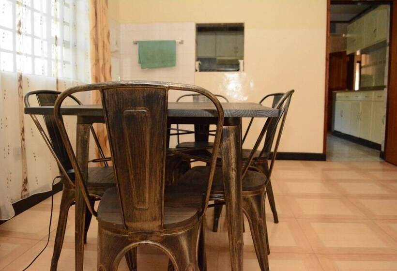 تختخواب و صبحانه Firsthill Haven Accommodation