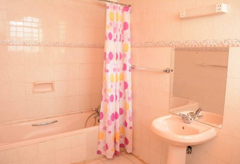 تختخواب و صبحانه Firsthill Haven Accommodation