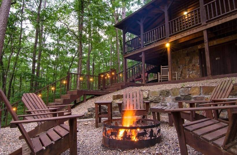 Breathless Cabin Includes Free Wifi, Parking Onsite, Private Hot Tub, And Bbq By Redawning