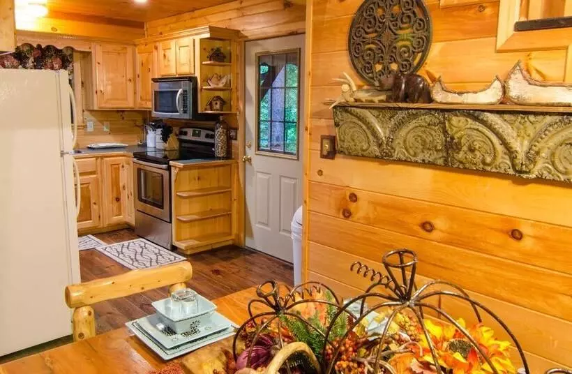 Breathless Cabin Includes Free Wifi, Parking Onsite, Private Hot Tub, And Bbq By Redawning