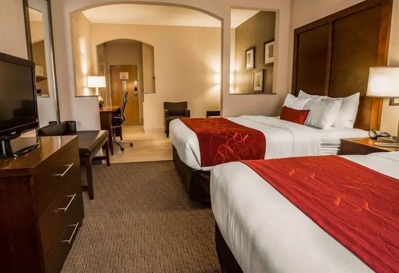 Hotelli Comfort Suites