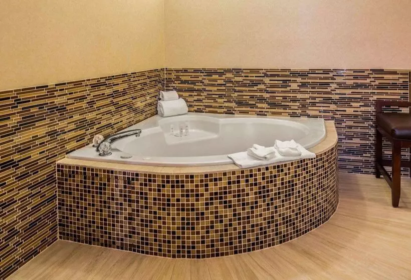 Hotelli Comfort Suites