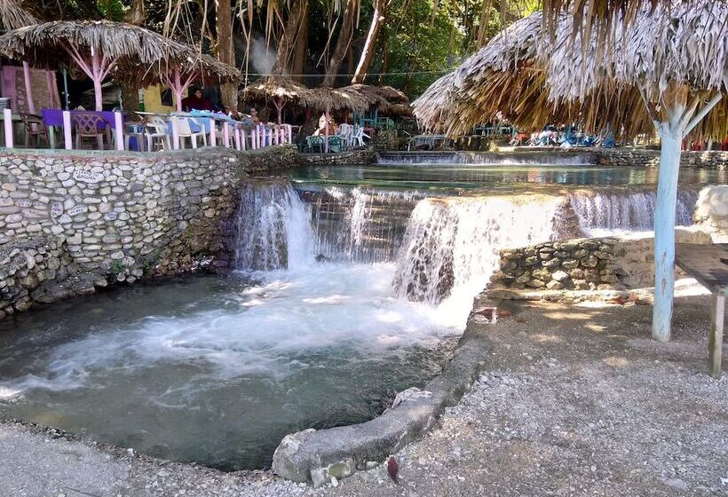 هتل Glamping Ecolodge Cueva De Las águilas
