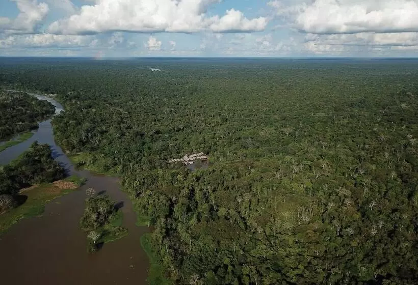 ホテル Grand Amazon Lodge & Tours