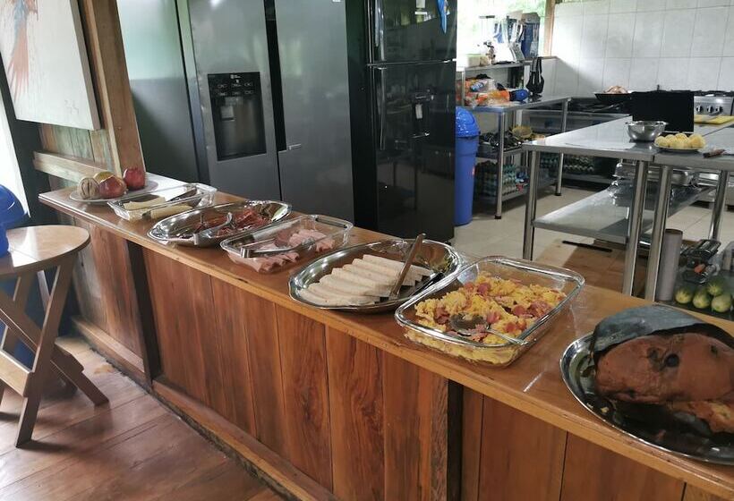 ホテル Grand Amazon Lodge & Tours