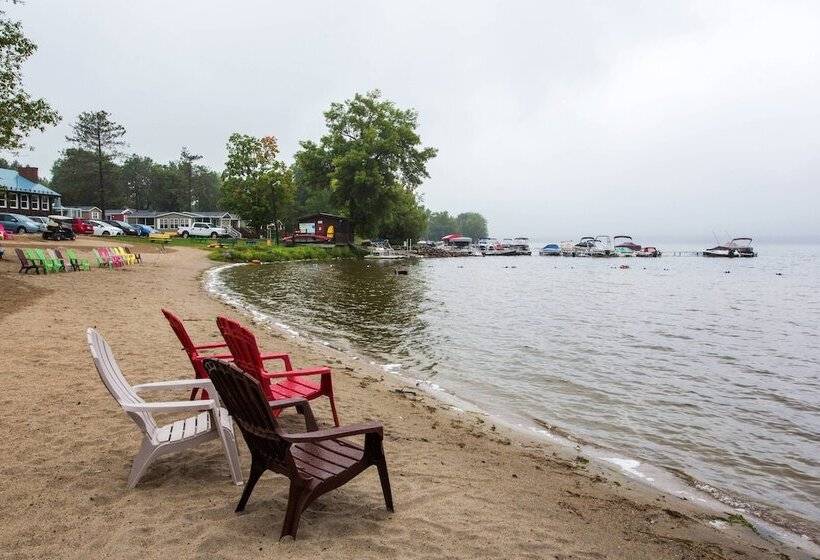 Отель Great Blue Resorts   Mccreary S Beach