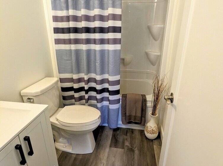 Отель Great Blue Resorts   Mccreary S Beach