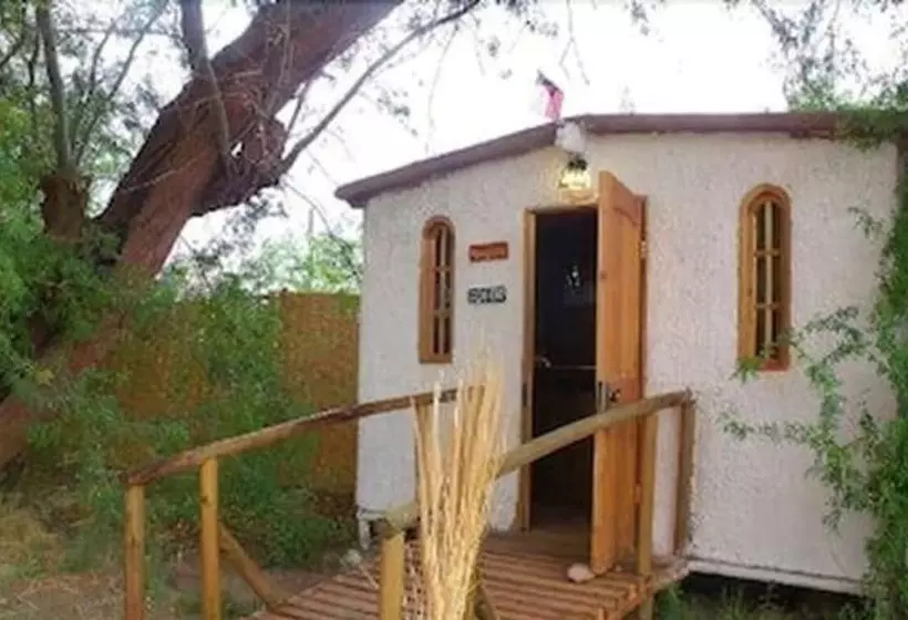 هتل Lodge & Expediciones Retour