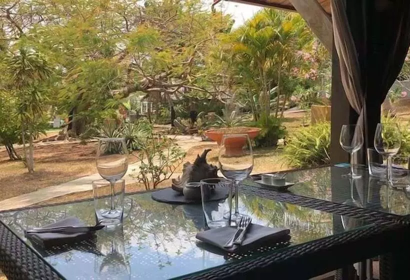 هتل Naina Park Resort