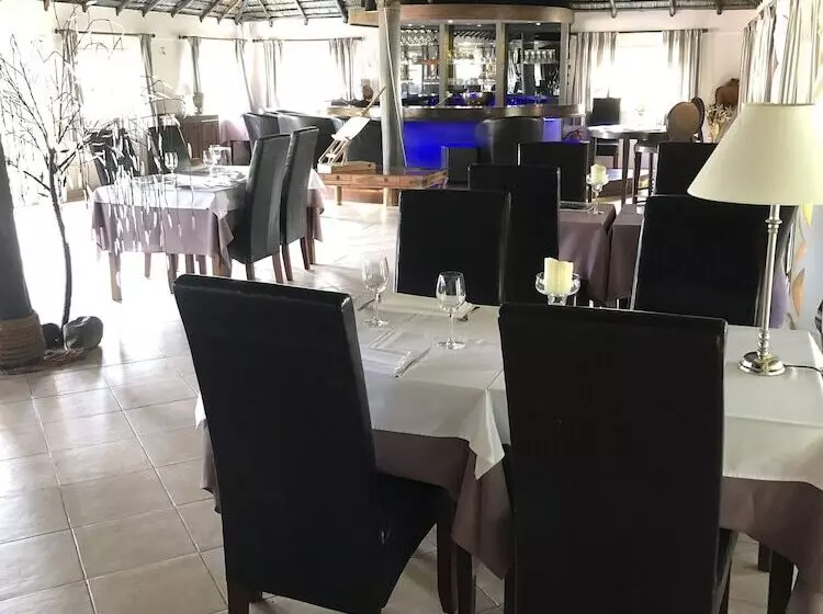 هتل Naina Park Resort