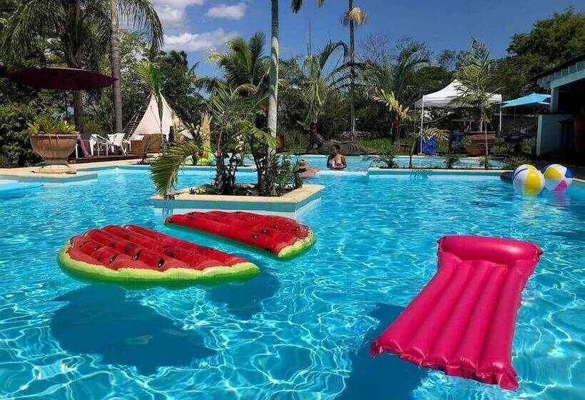 هتل Naina Park Resort