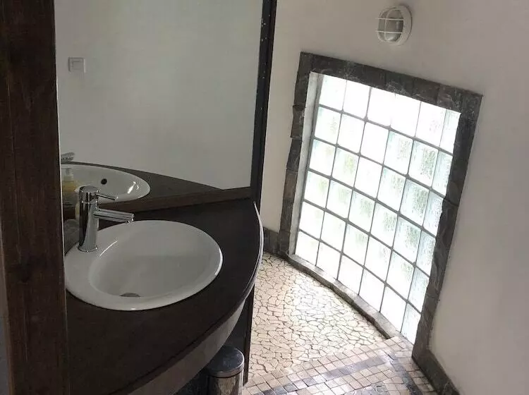 هتل Naina Park Resort