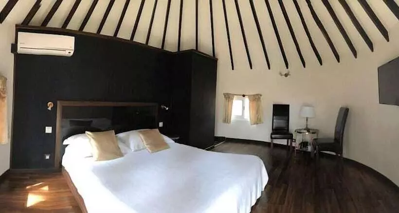 هتل Naina Park Resort