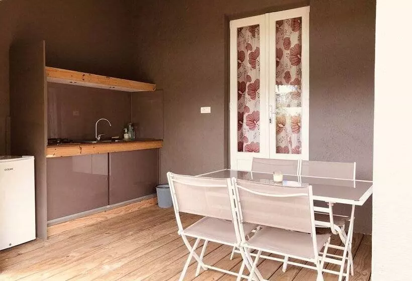 هتل Naina Park Resort