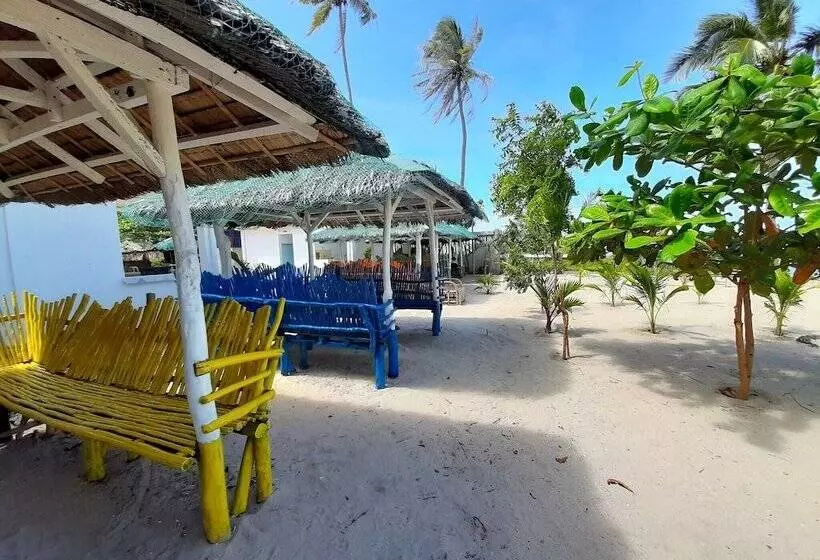 Hotelli Saint John Beach House