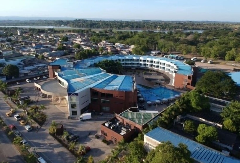 فندق Santa Barbara Plus