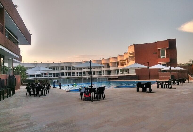 فندق Santa Barbara Plus