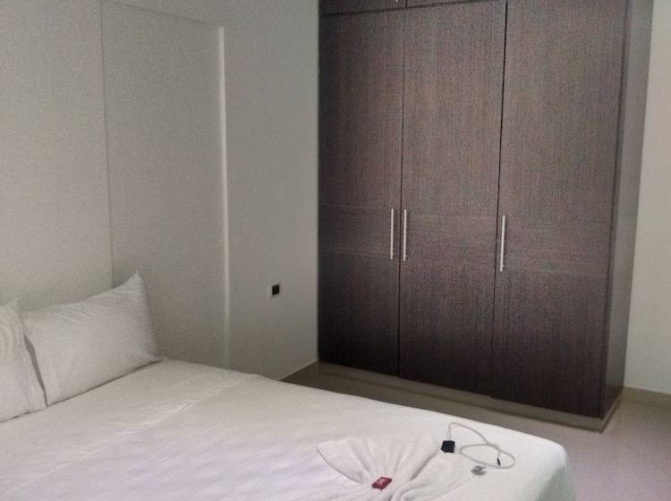 فندق Santa Barbara Plus