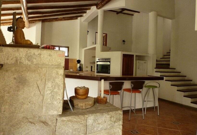 בית מלון כפרי Santa Eulalia Bungalows