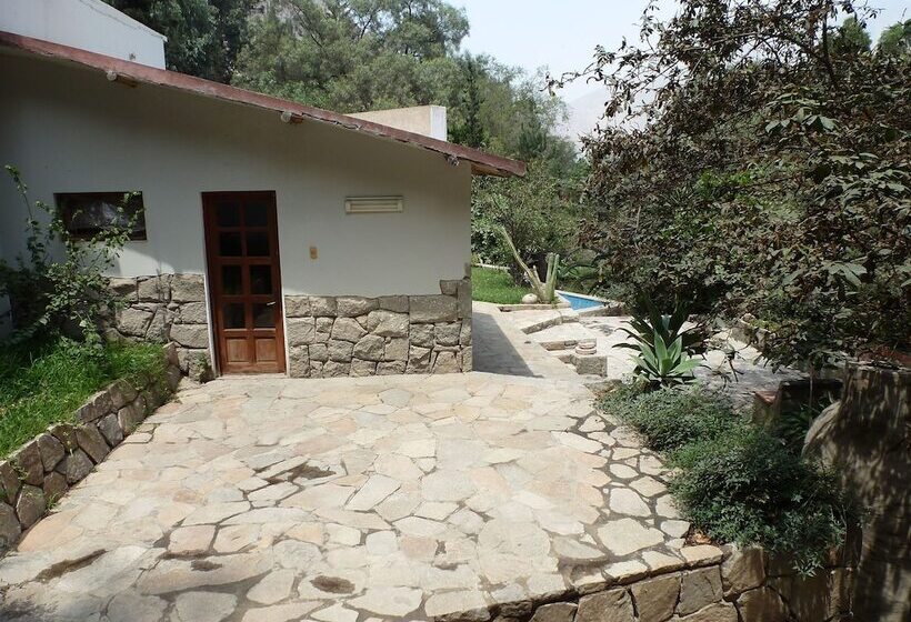 בית מלון כפרי Santa Eulalia Bungalows
