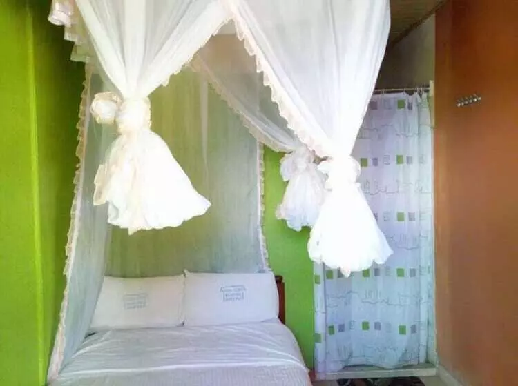هتل Sareh Guest House