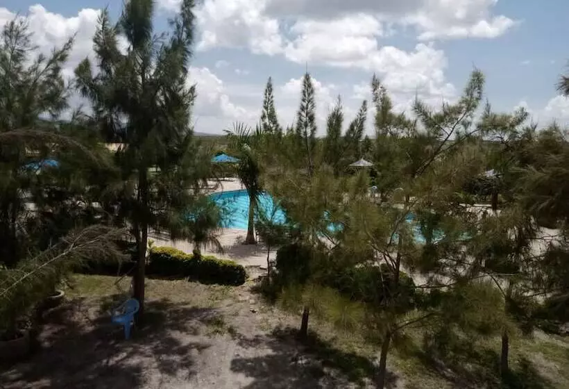 هتل Wonderland Resort