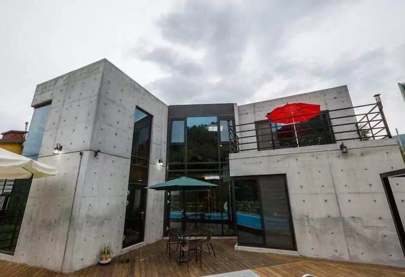 ペンション Asamo Poolvilla