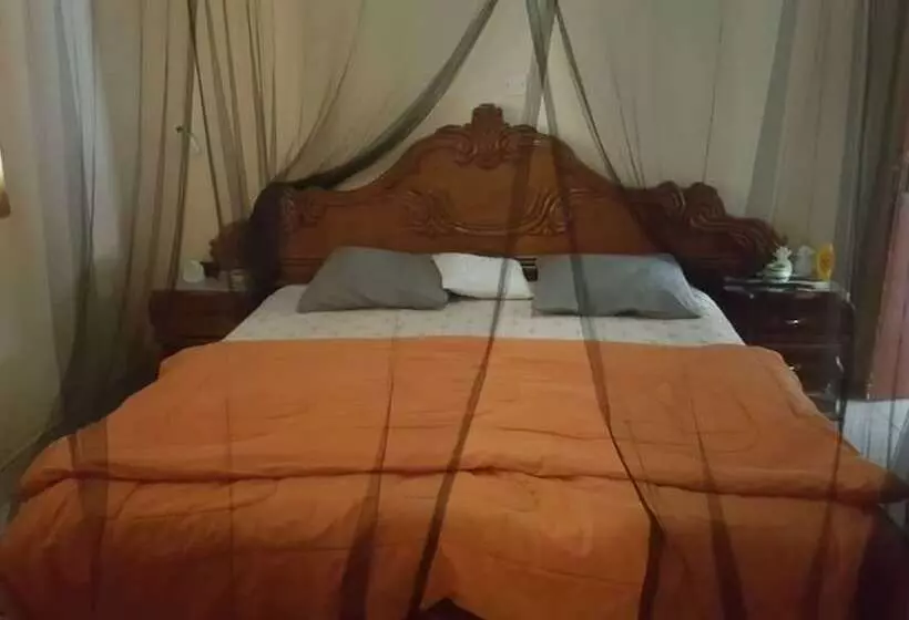 پانسیون Bahamas Guest