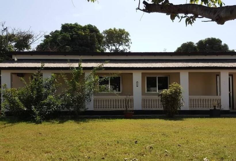 پانسیون Bahamas Guest