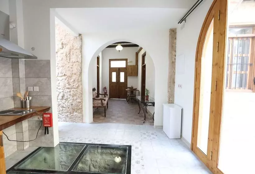 ペンション Hilmi Efendi Guest House