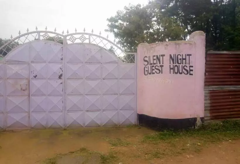 پانسیون Silent Night Guest House