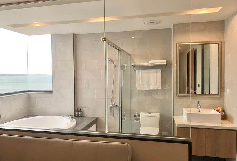 پانسیون Summer Crazy