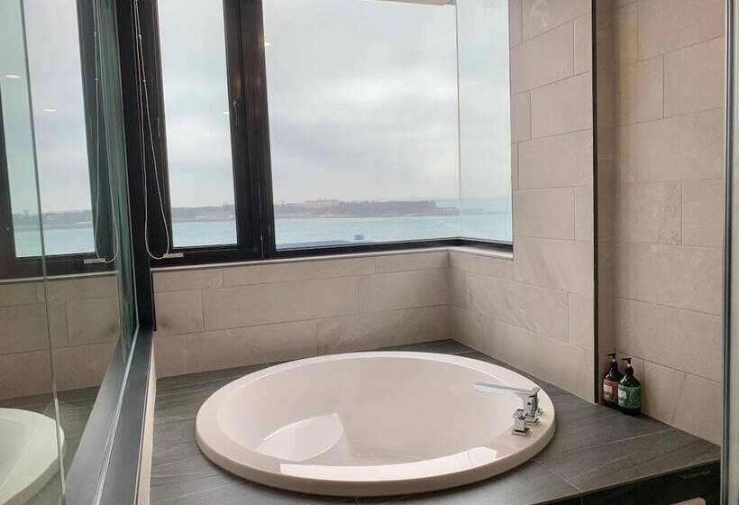 پانسیون Summer Crazy