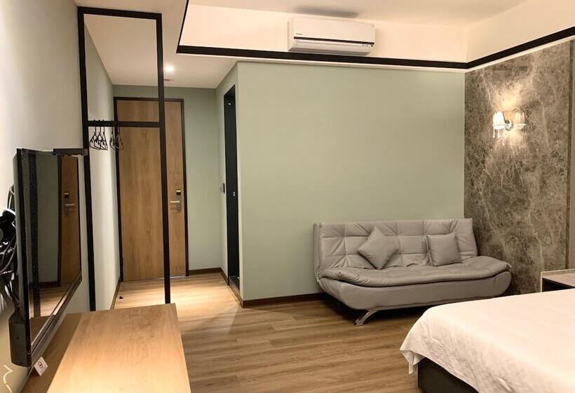 پانسیون Summer Crazy