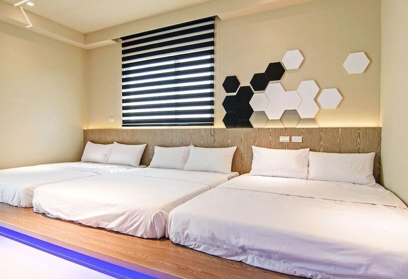 پانسیون Summer Crazy