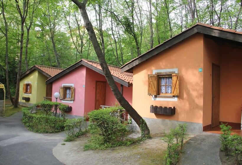 אתר נופש Bungalow Village Le Caravelle   By Mamberto S.r.l