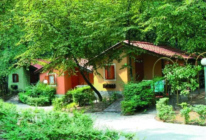 Lomakeskus Bungalow Village Le Caravelle   By Mamberto S.r.l