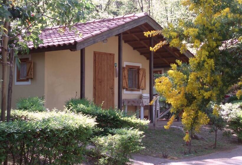 אתר נופש Bungalow Village Le Caravelle   By Mamberto S.r.l