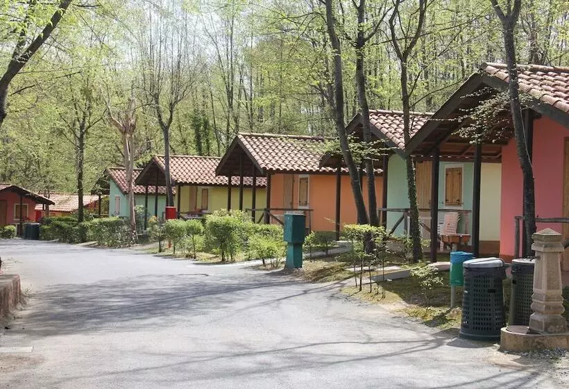 Lomakeskus Bungalow Village Le Caravelle   By Mamberto S.r.l
