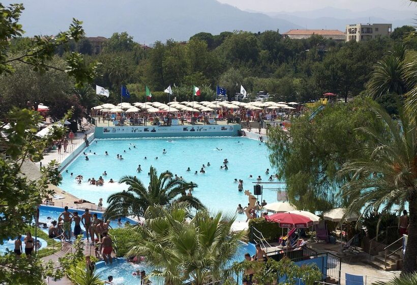 אתר נופש Bungalow Village Le Caravelle   By Mamberto S.r.l